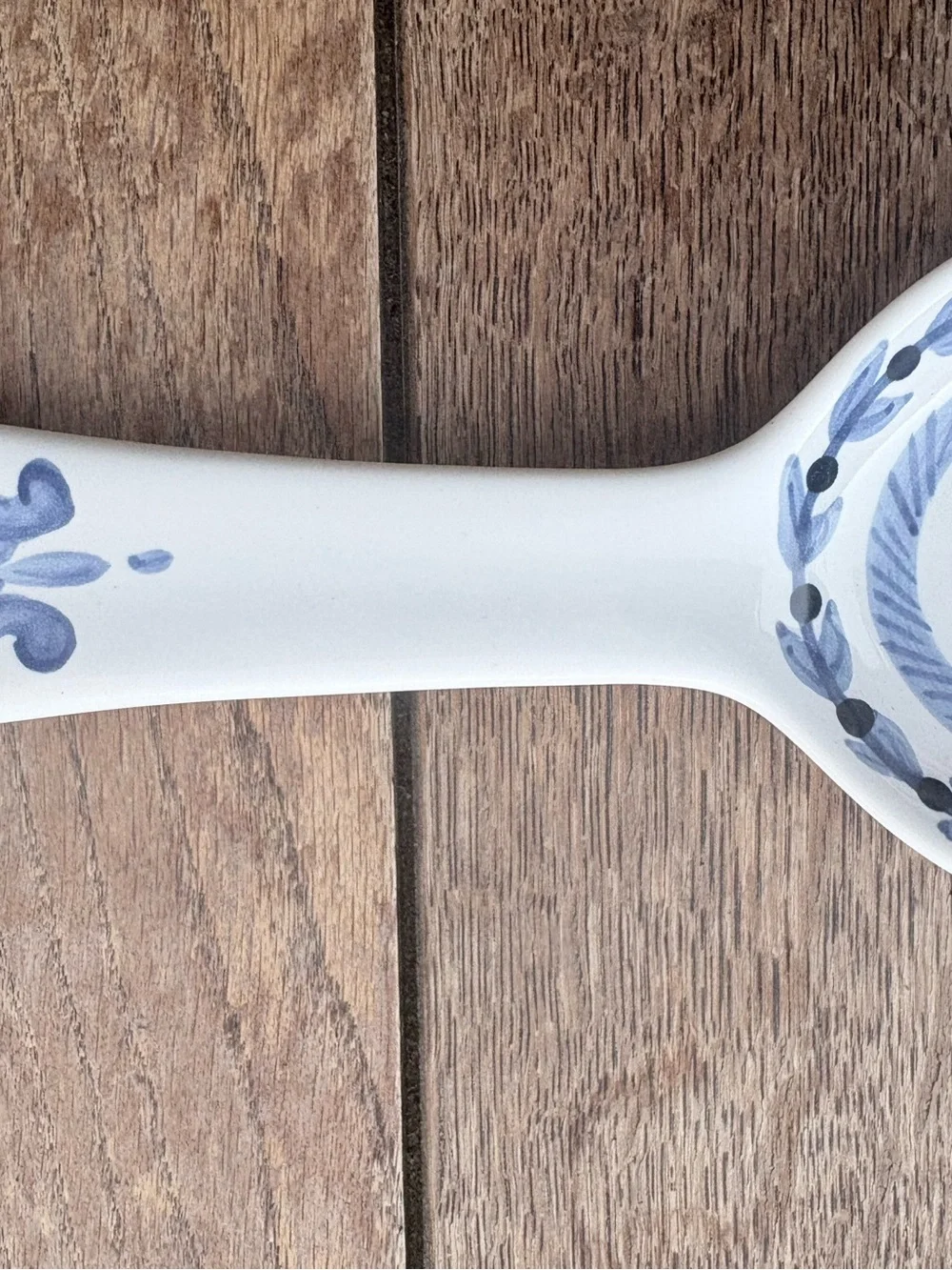 Blue and White Ceramic Spoon Rest with Floral Ring